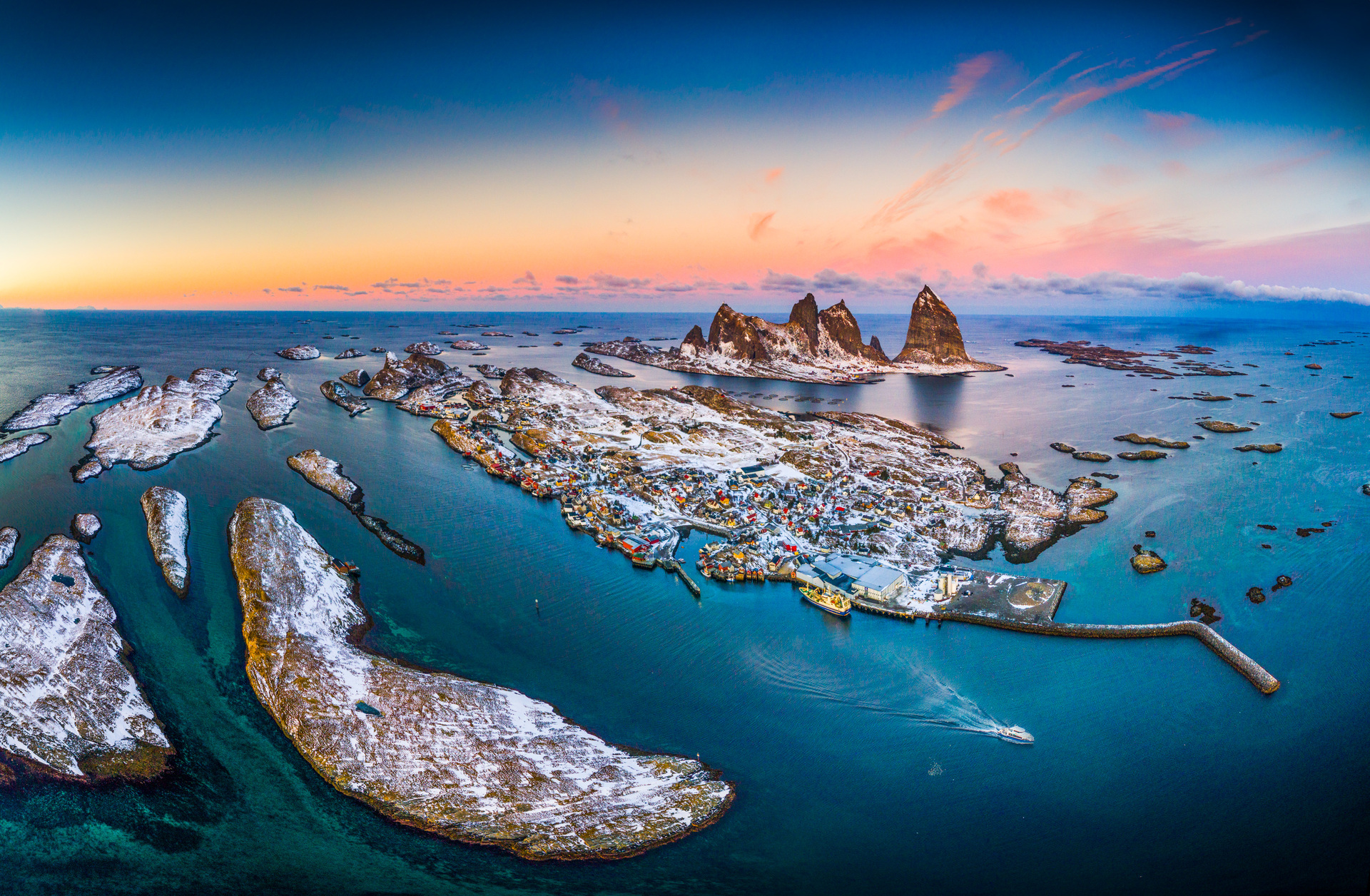 Things To Do In Norway - A Basic Guide. Visit Oslo, Visit Flåm, Visit Trømso, Visit Bergen, Northern Lights | localmarket.no