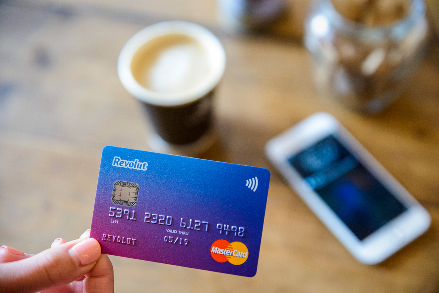 Revolut - konto bankowe w Norwegii: dobre kursy walut, szybkie przelewy | localmarket.no
